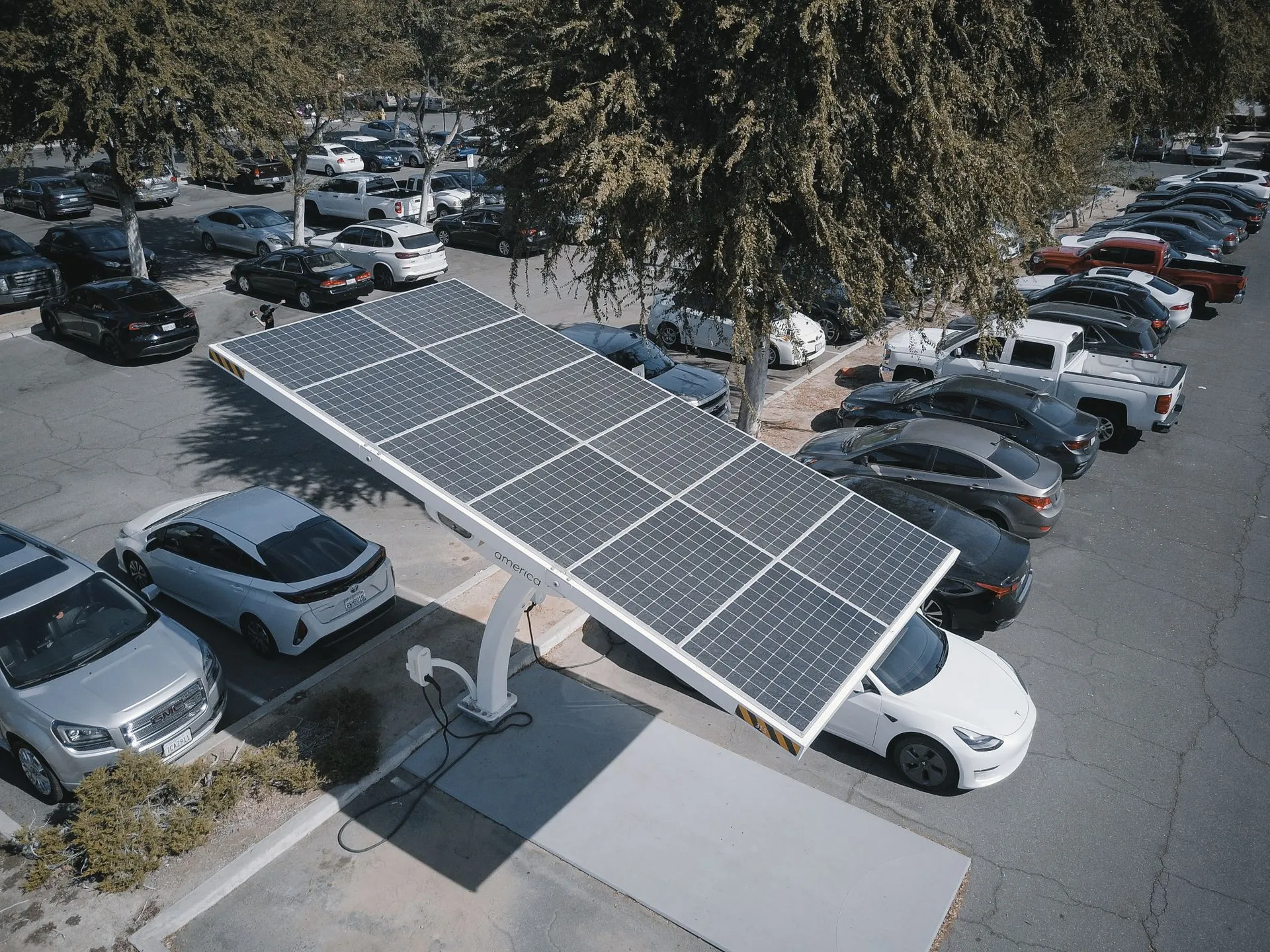 Eight-bay workplace charging