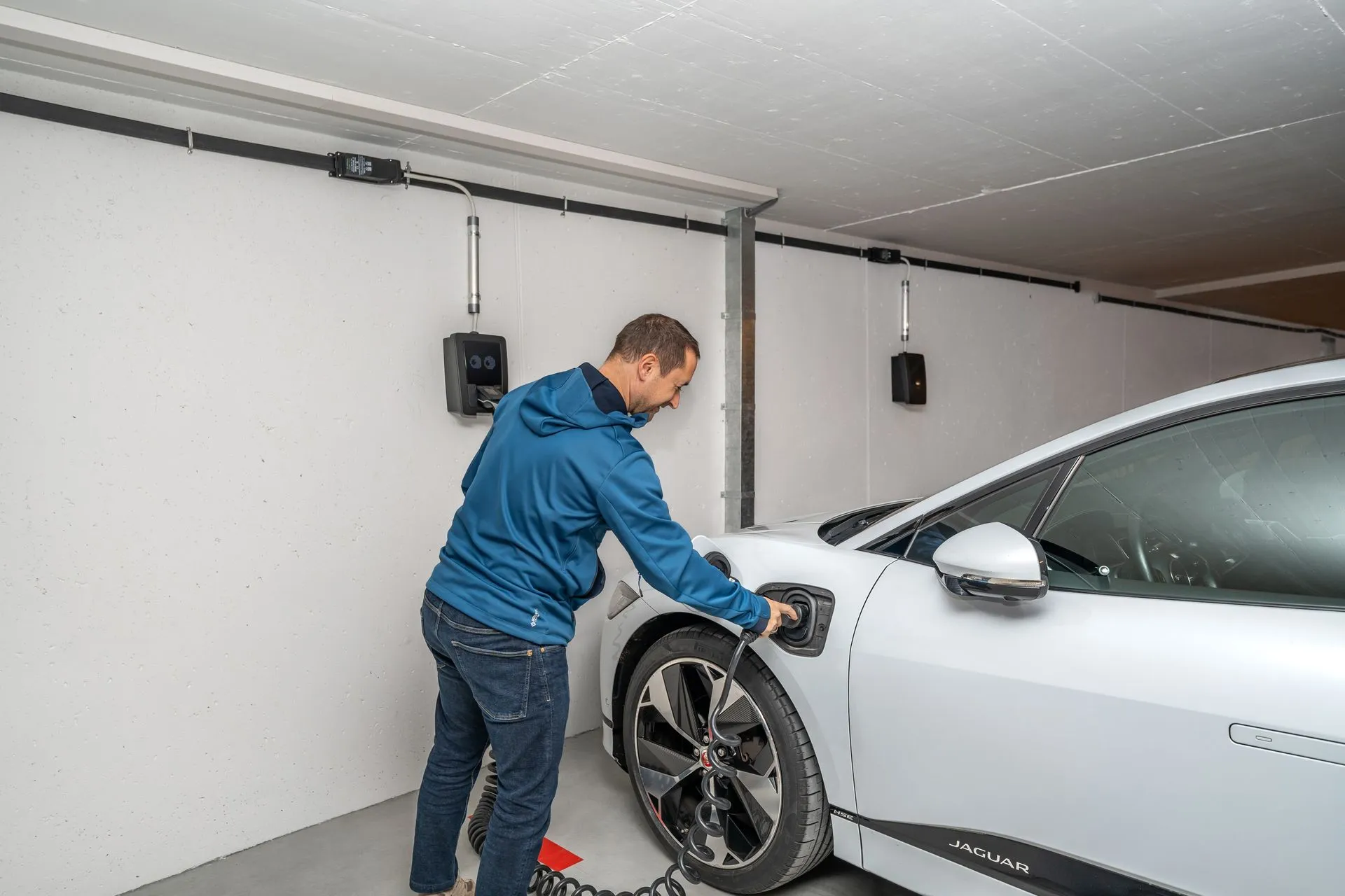 Garage charger with smart scheduling
